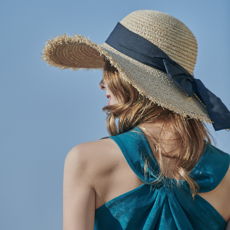 Why Choose a Straw Topper for Your Summer Style?